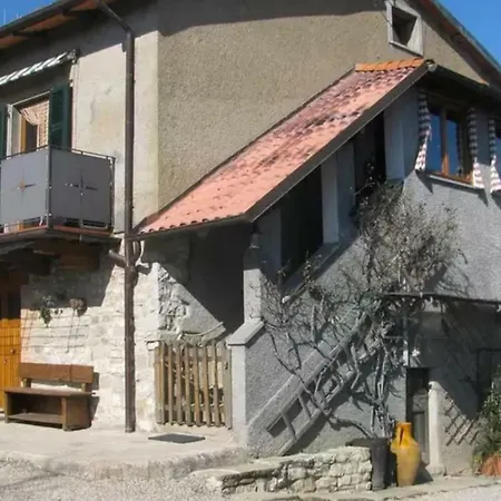 Casa Mazzocchi Vista Su Poppi
