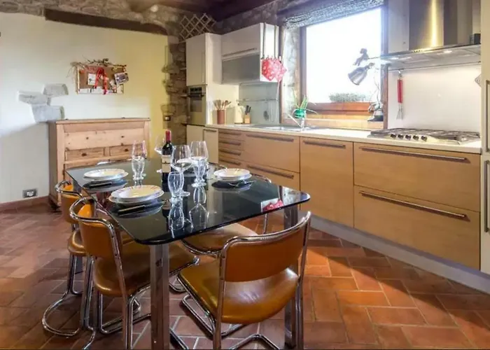 Casa Mazzocchi Vista Su *